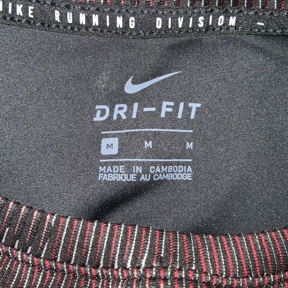 Nike Run Division Women Black Red Mid layer - Picture 6 of 14